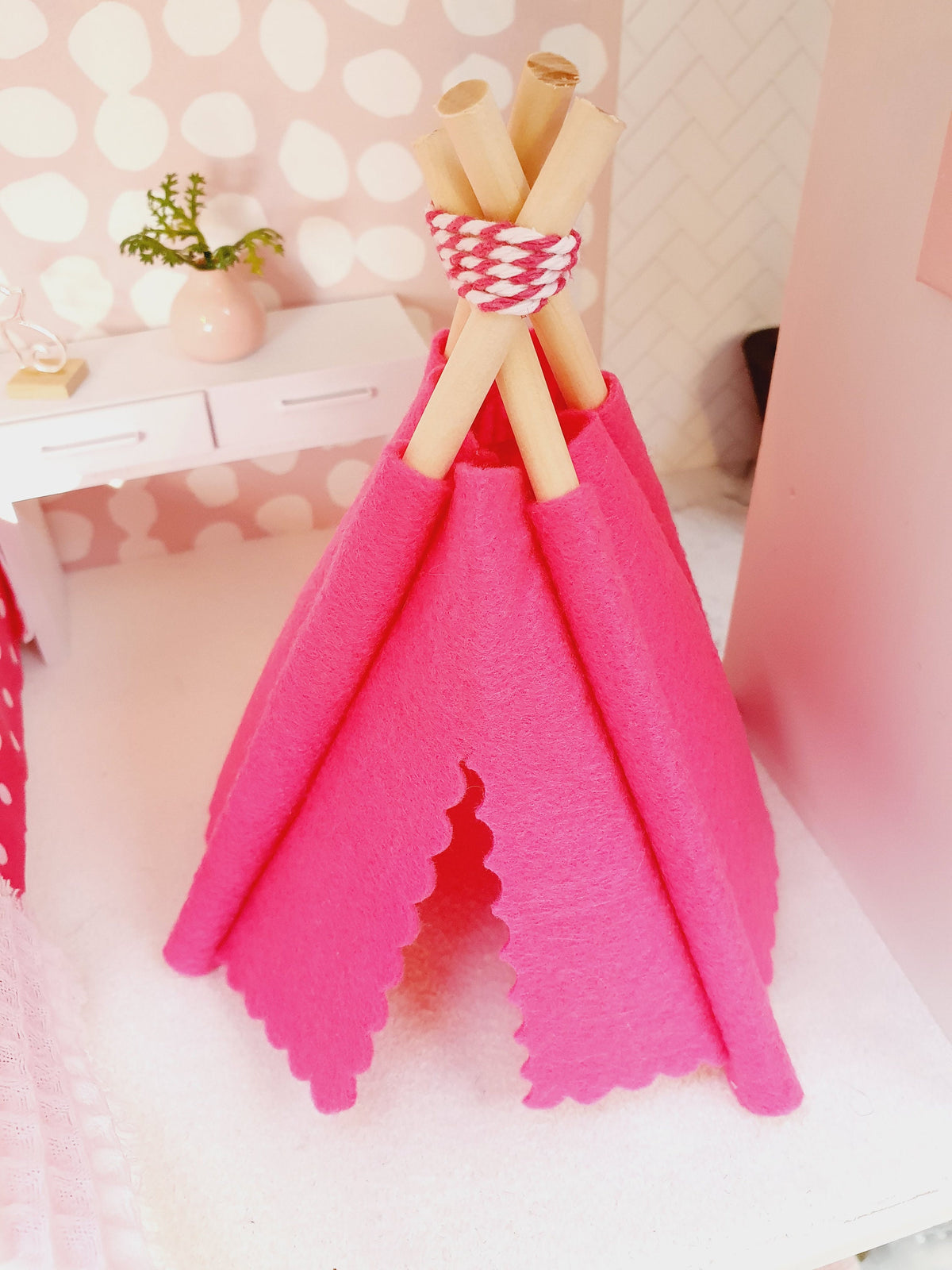 Coloured Teepee – alternate view 2 | 1:12 scale dolls house miniature