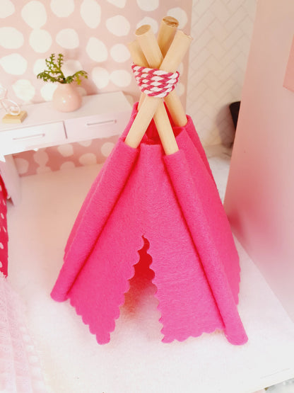 Coloured Teepee – alternate view 2 | 1:12 scale dolls house miniature