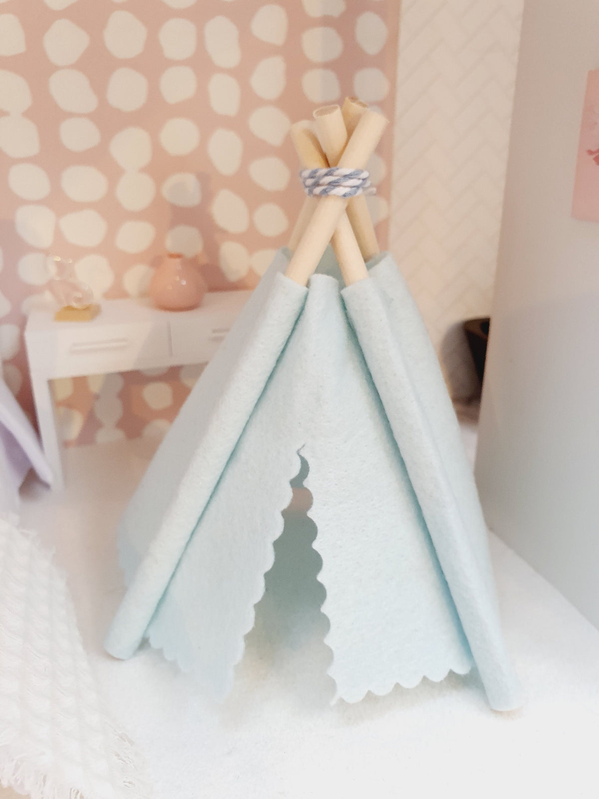 Coloured Teepee – alternate view 4 | 1:12 scale dolls house miniature