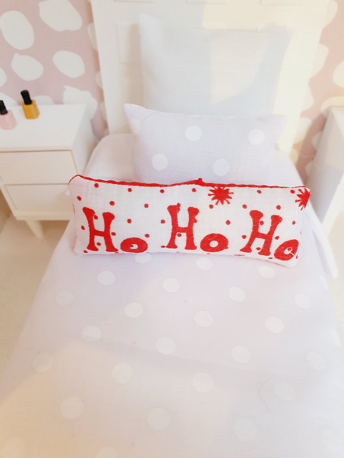 Christmas Cushion, "Ho Ho Ho" – alternate view 2 | 1:12 scale dolls house miniature