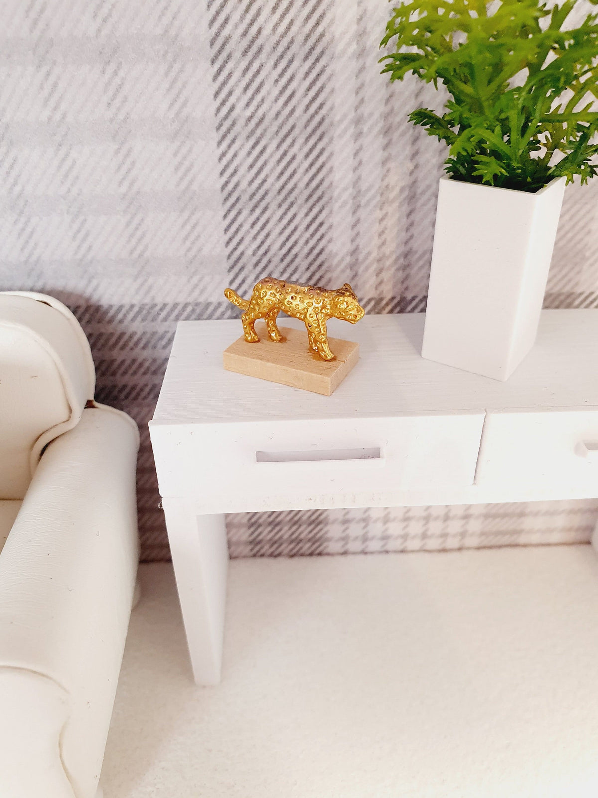Standing Leopard Ornament – alternate view 6 | 1:12 scale dolls house miniature