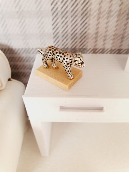 Standing Leopard Ornament – alternate view 9 | 1:12 scale dolls house miniature