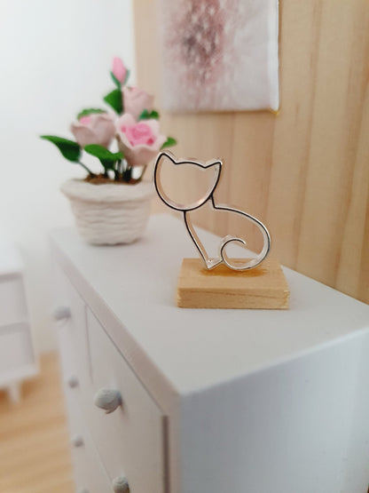 Cat Ornament on Wooden Stand – alternate view 6 | 1:12 scale dolls house miniature