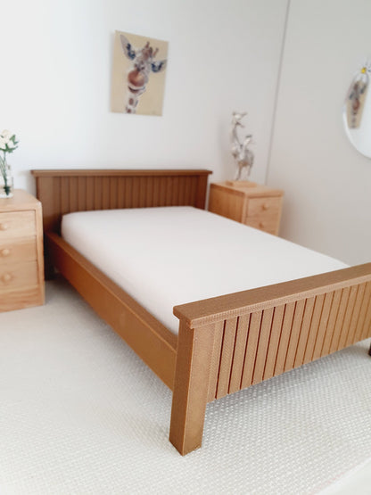 Dark Wood Effect Double Bed – alternate view 4 | 1:12 scale dolls house miniature