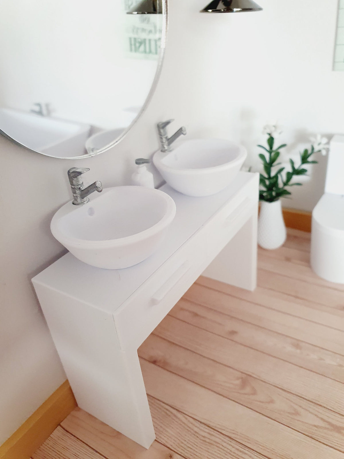 White Bathroom Set – 2 Drawers – alternate view 8 | 1:12 scale dolls house miniature