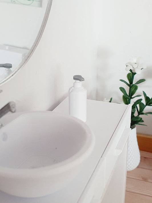 Bathroom Soap Pump – alternate view 2 | 1:12 scale dolls house miniature