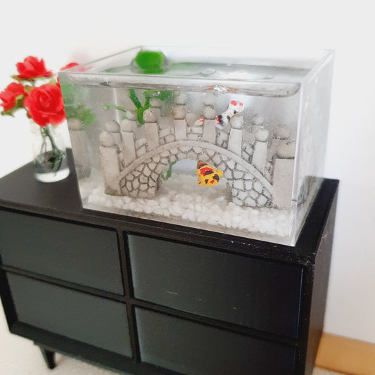 Grey Bridge Resin Aquarium – alternate view 2 | 1:12 scale dolls house miniature