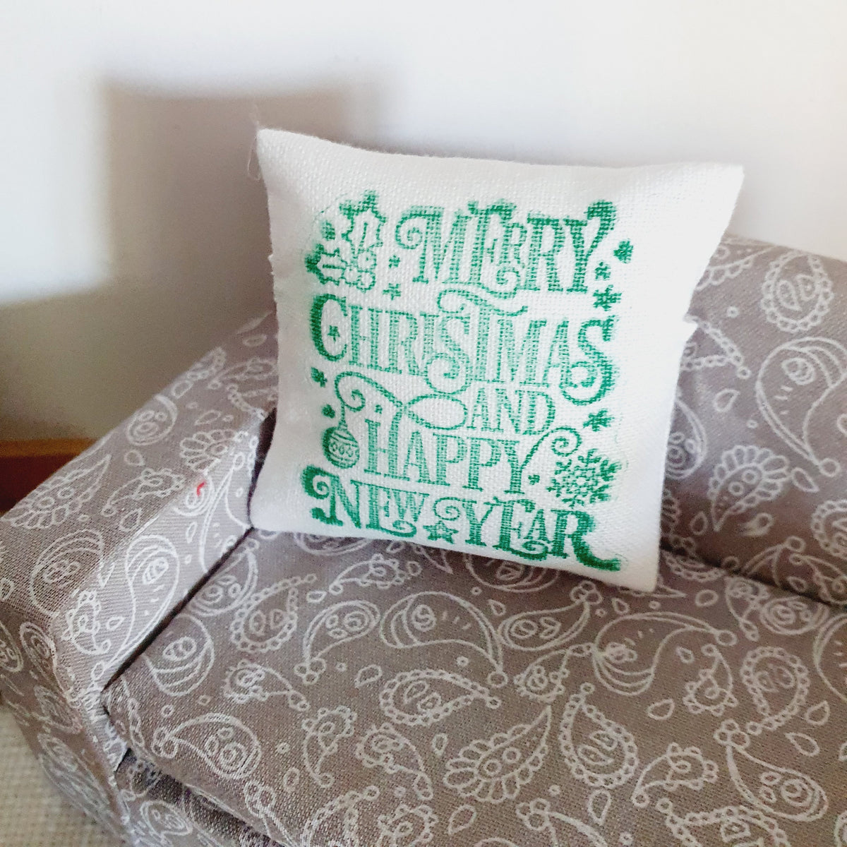 Green Merry Christmas Cushion – alternate view 3 | 1:12 scale dolls house miniature