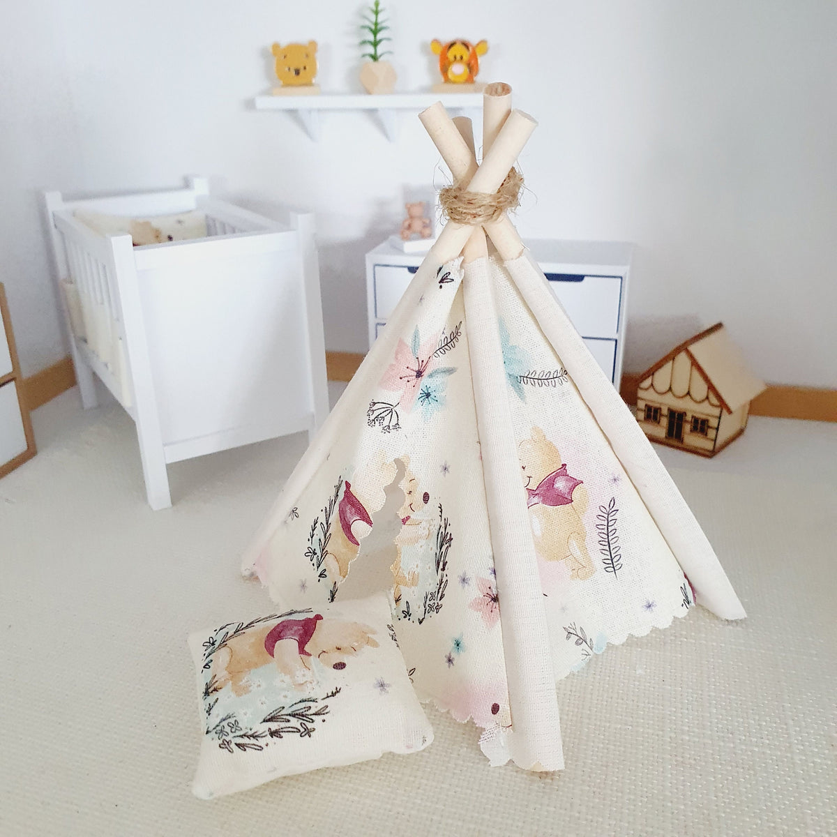 Winnie the Pooh Teepee & Cushion – alternate view 3 | 1:12 scale dolls house miniature