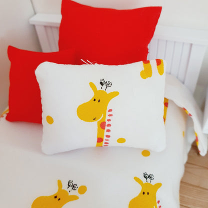 Giraffe Design Single Bedding Set – alternate view 7 | 1:12 scale dolls house miniature