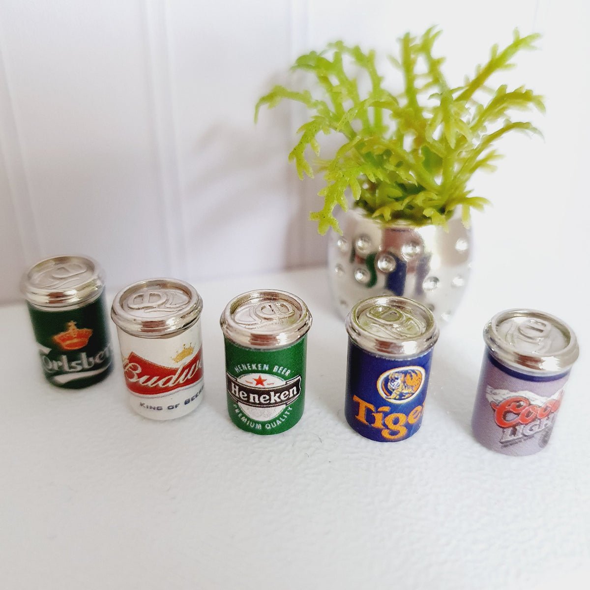 Beer Cans – Set of 5 – alternate view 7 | 1:12 scale dolls house miniature