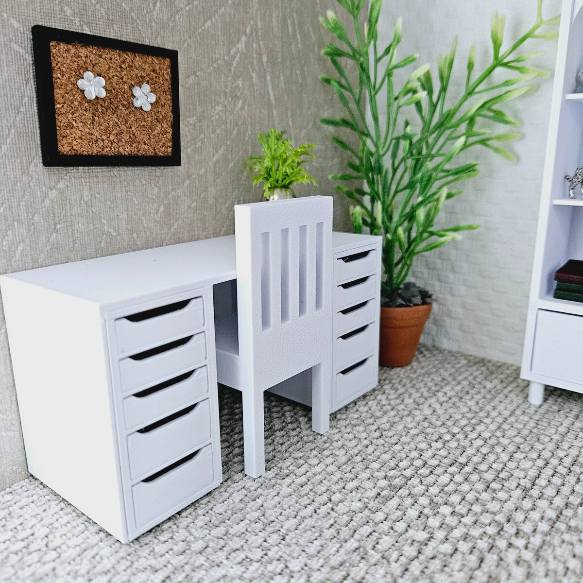 Cork Board – alternate view 4 | 1:12 scale dolls house miniature