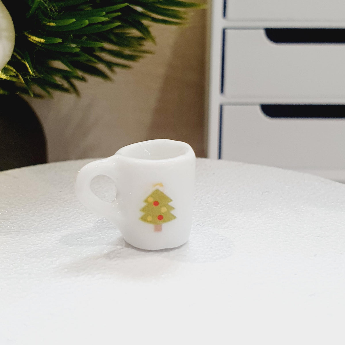 Christmas Mug – alternate view 3 | 1:12 scale dolls house miniature