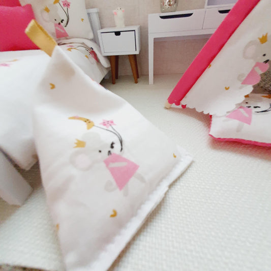 Pink Mouse Bean Bag Chair | 1:12 scale dolls house miniature