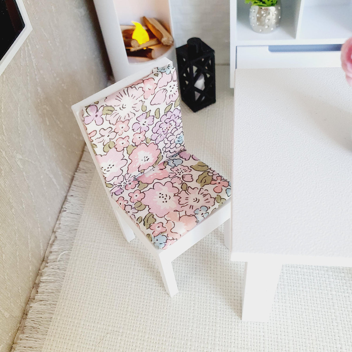 Modern Floral Dining Chair – alternate view 2 | 1:12 scale dolls house miniature
