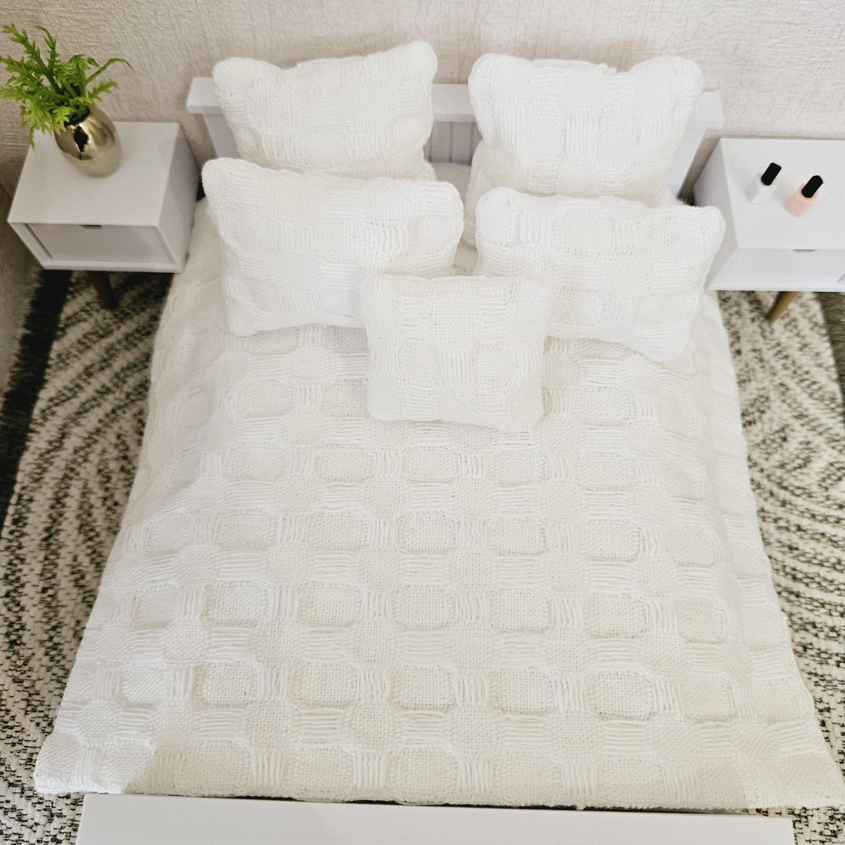 White Waffle Double Bedding Set – alternate view 6 | 1:12 scale dolls house miniature