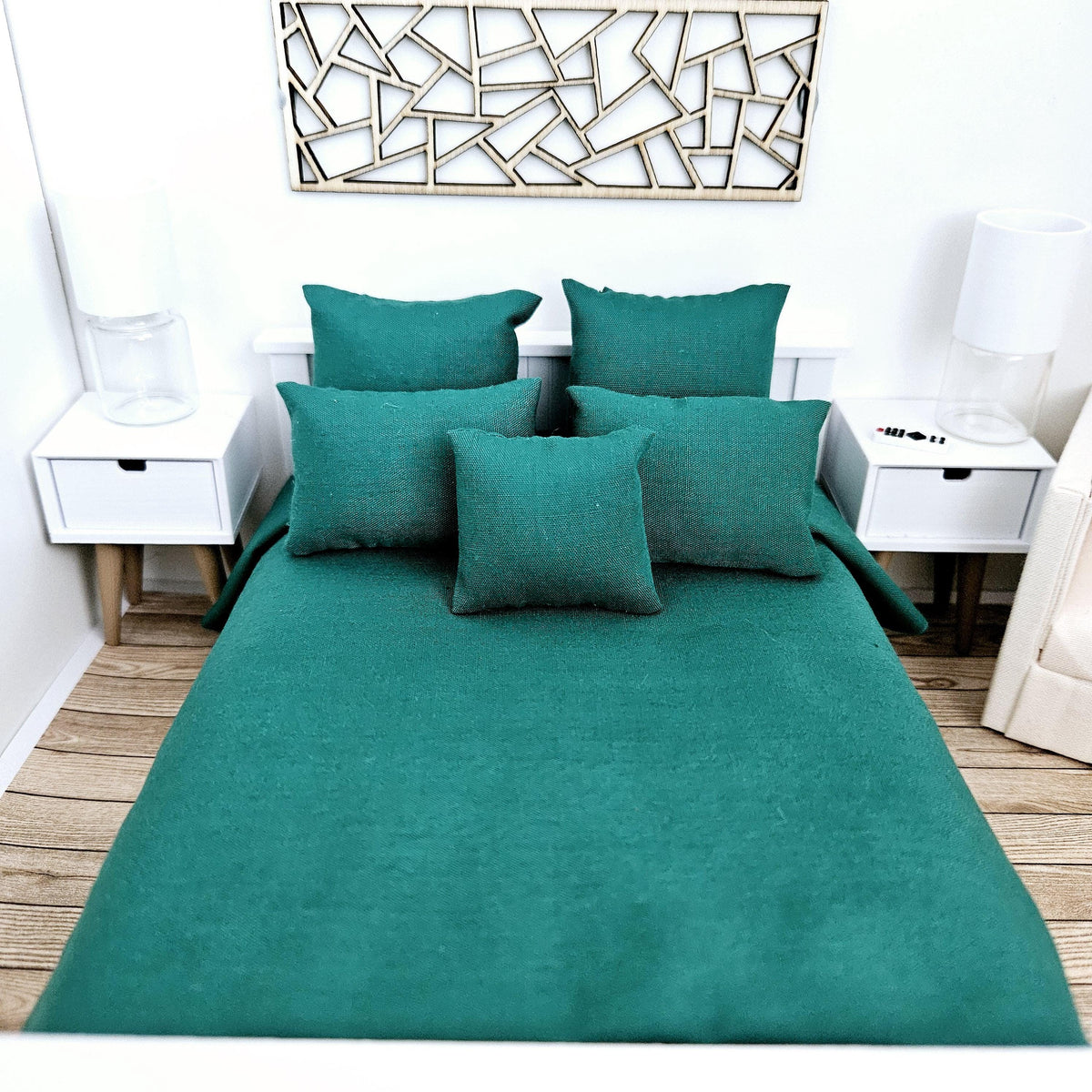Double Bedding & Coloured Throw Set – alternate view 9 | 1:12 scale dolls house miniature