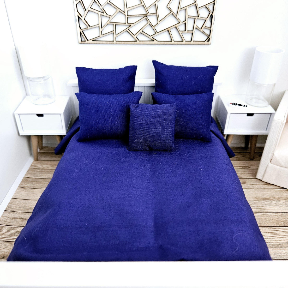 Double Bedding & Coloured Throw Set – alternate view 6 | 1:12 scale dolls house miniature