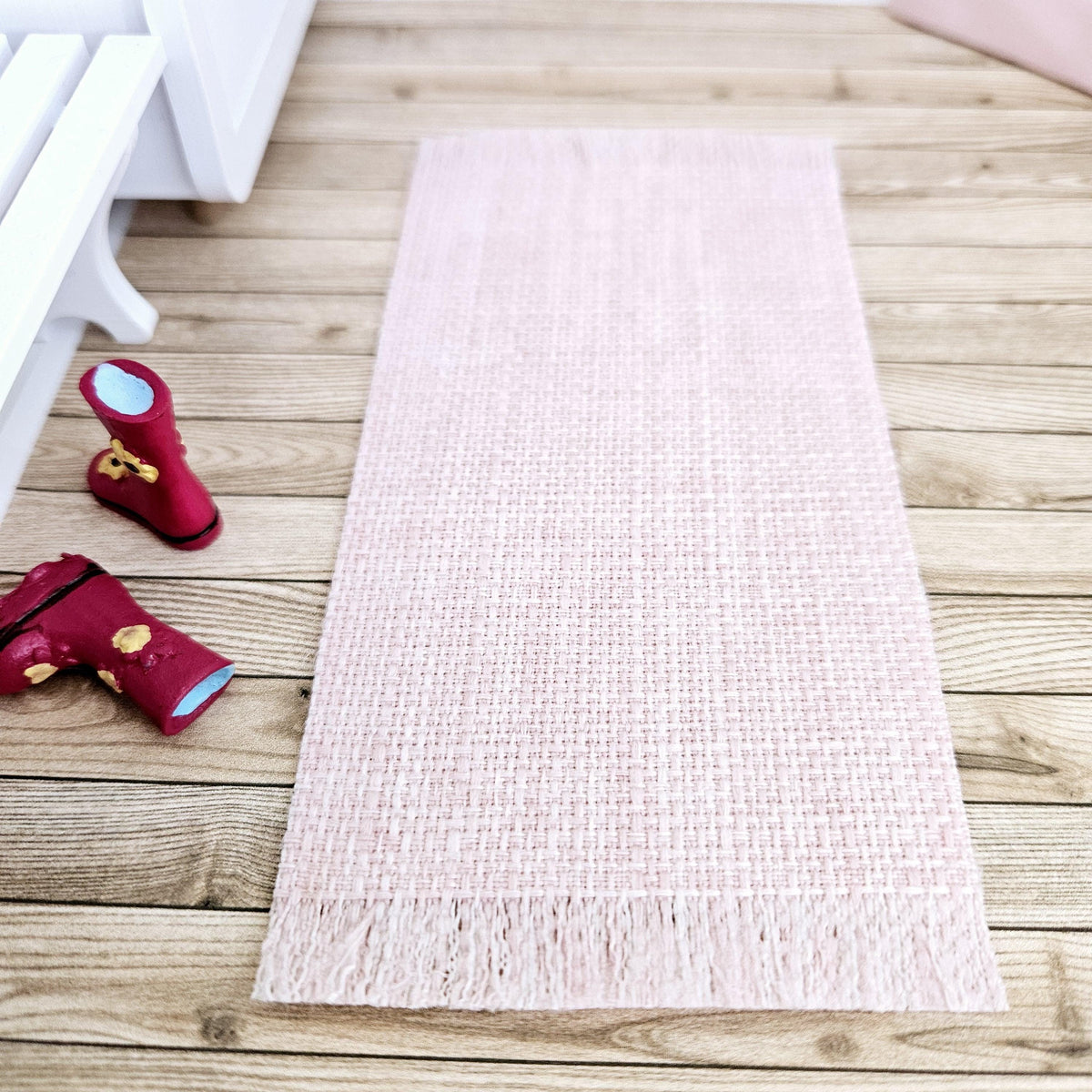 Pink Runner Rug – alternate view 4 | 1:12 scale dolls house miniature