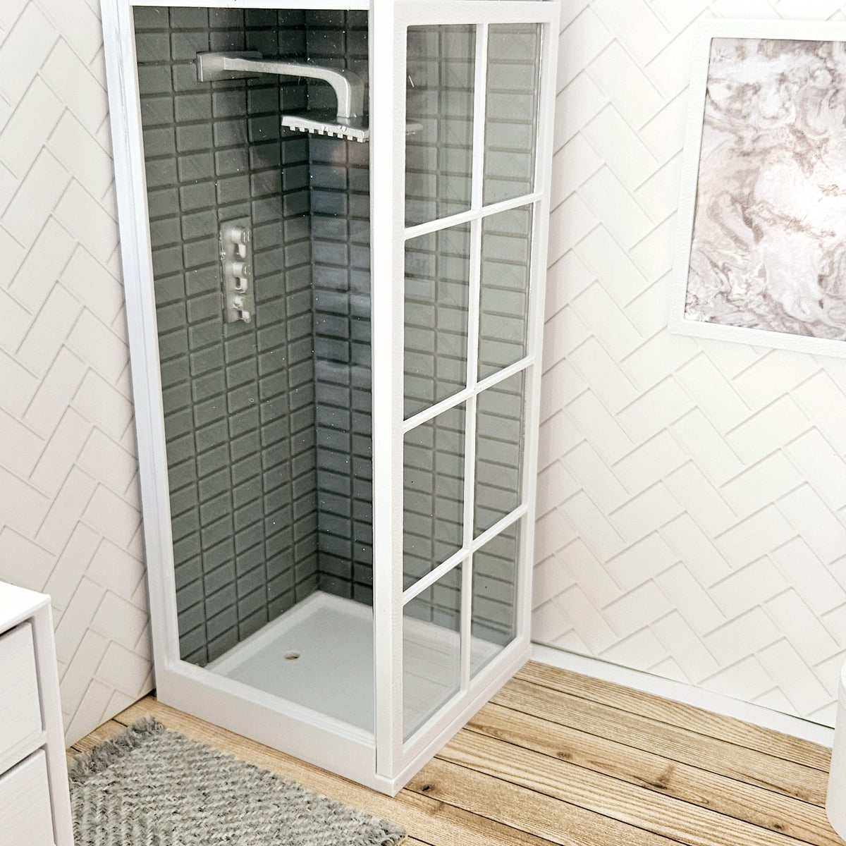 Panelled-Door Shower Cubicle – alternate view 2 | 1:12 scale dolls house miniature