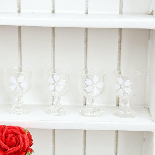 White Flower Wine Glasses – Set of 4 | 1:12 scale dolls house miniature