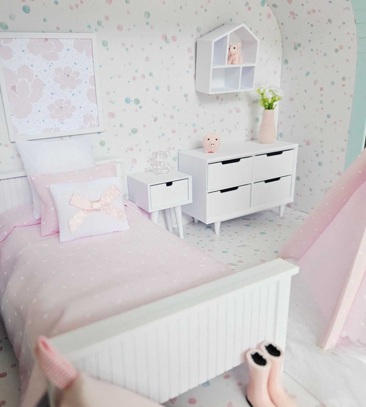 Pink Polka Dot Suitcase Dollhouse – alternate view 9 | 1:12 scale dolls house miniature