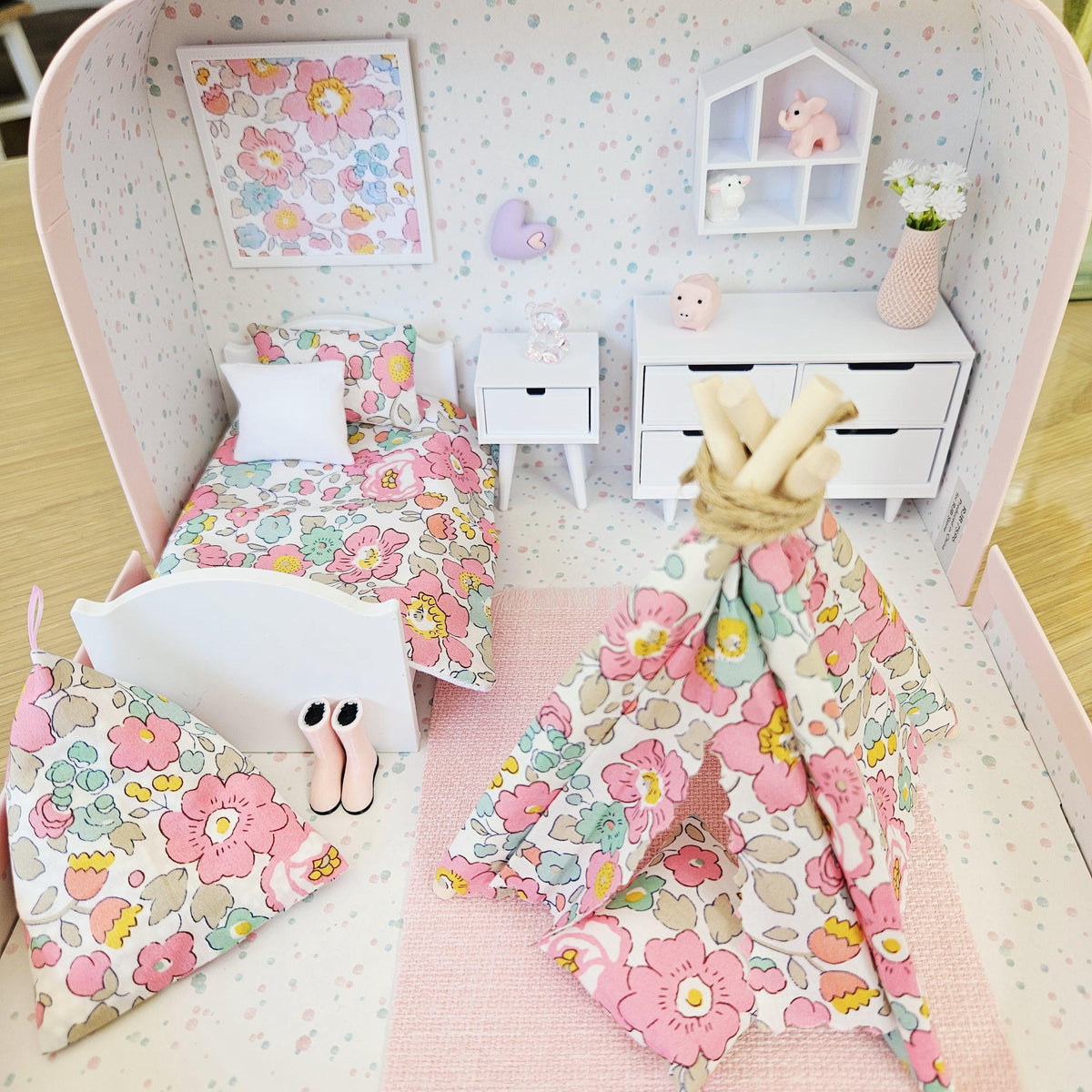 Dolls House in a Travel Suitcase, Pretty Liberty Betsy design, 12th Scale, Miniature case