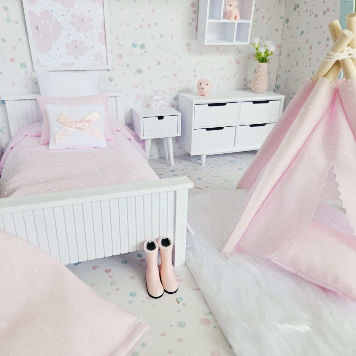 Pink Polka Dot Suitcase Dollhouse – alternate view 6 | 1:12 scale dolls house miniature