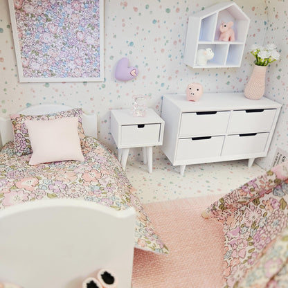 Pink Liberty Michelle Suitcase – alternate view 2 | 1:12 scale dolls house miniature