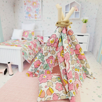 Liberty Betsy Suitcase Dollhouse – alternate view 5 | 1:12 scale dolls house miniature