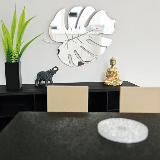 Monstera Leaf Mirror – alternate view 2 | 1:12 scale dolls house miniature
