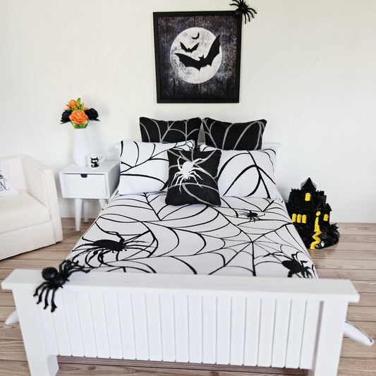 Halloween Double Bedding Set – alternate view 2 | 1:12 scale dolls house miniature