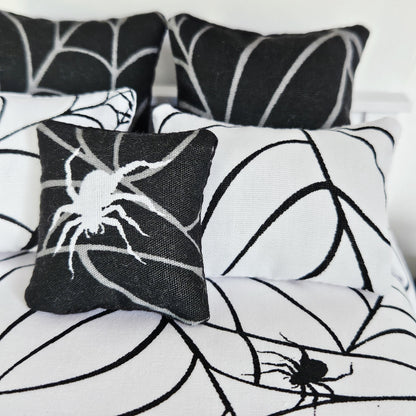 Halloween Double Bedding Set – alternate view 5 | 1:12 scale dolls house miniature
