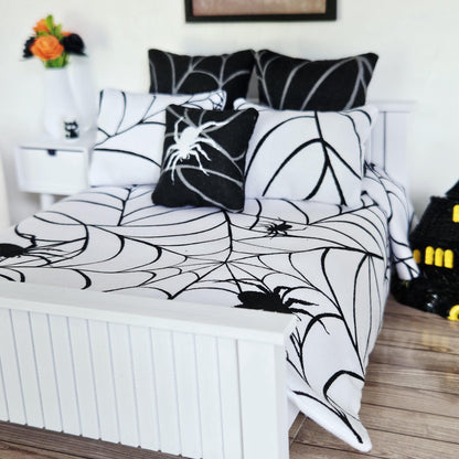 Halloween Double Bedding Set – alternate view 7 | 1:12 scale dolls house miniature