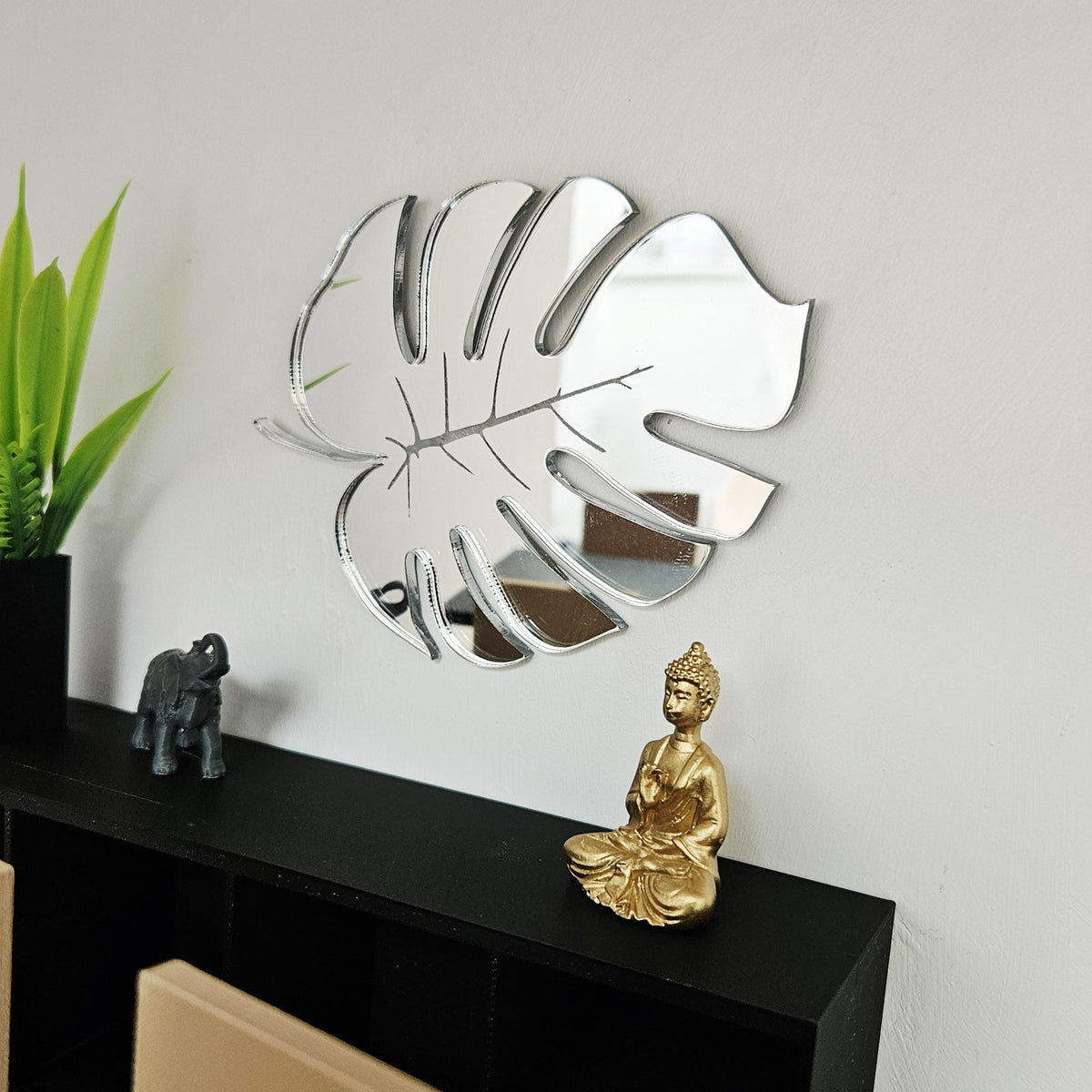 Dolls House Monstera Leaf Mirror | Silver Acrylic Wall Mirror | Tropical Decor | 1:12 Scale