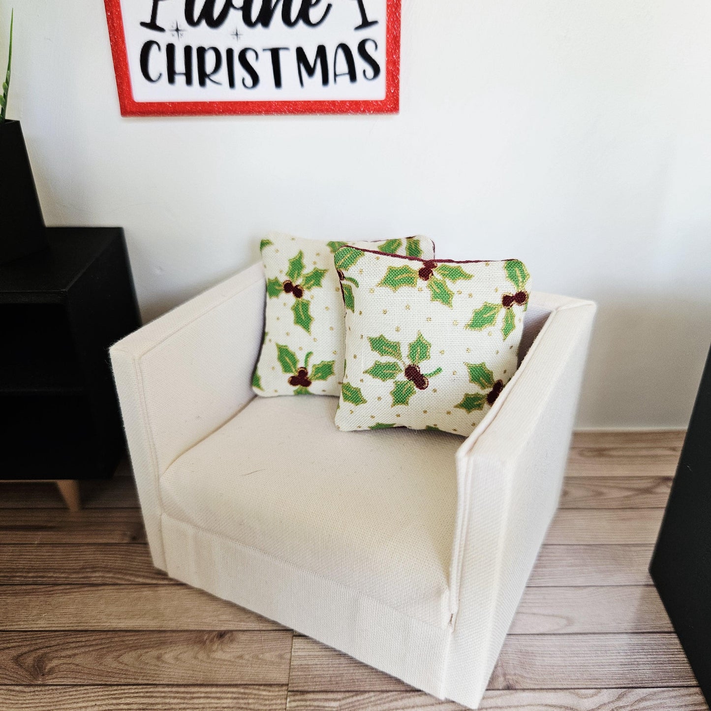 Dolls House Christmas Cushions: Miniature Holly Print, 12th Scale