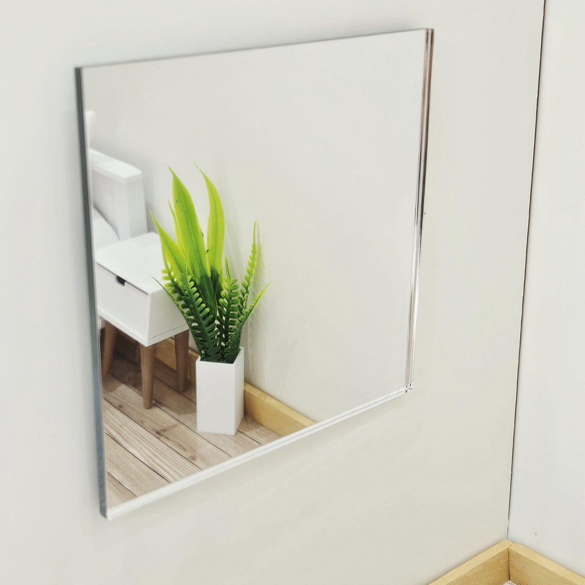 Large Square Mirror – 90 mm | 1:12 scale dolls house miniature