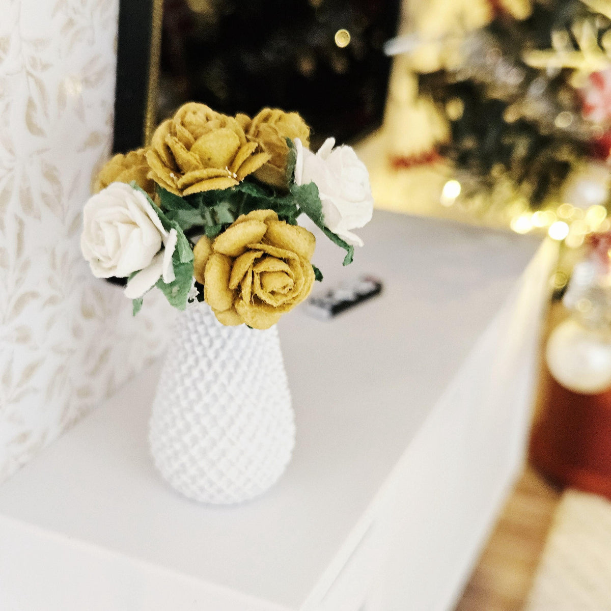 Dolls House Gold & White Roses in Vase | Miniature Flower Arrangement | Table Decor | 1:12 Scale