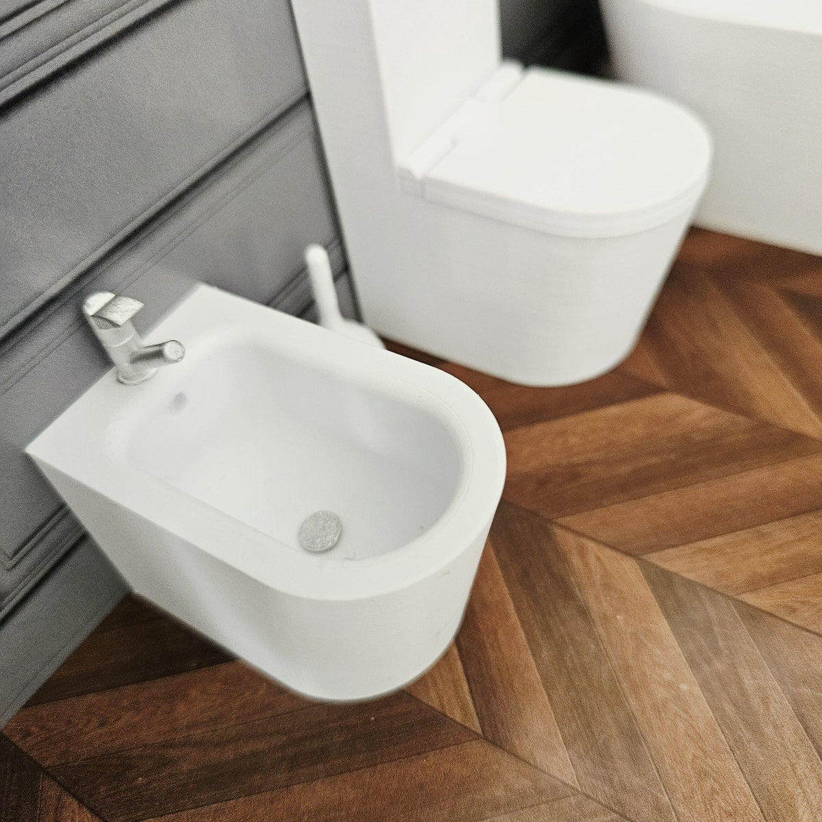Modern Dolls House Bidet | Euro Style | Gold, Silver or Black Tap | 1:12 Scale