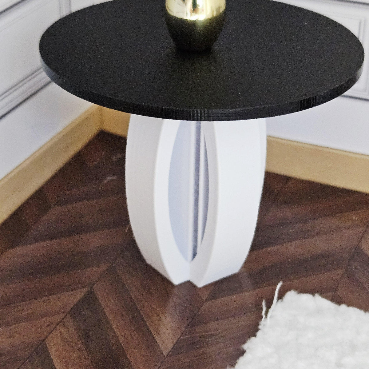 Modern Round Dolls House Table | Mirror or Solid Top | Contemporary Miniature Furniture | 1:12 Scale