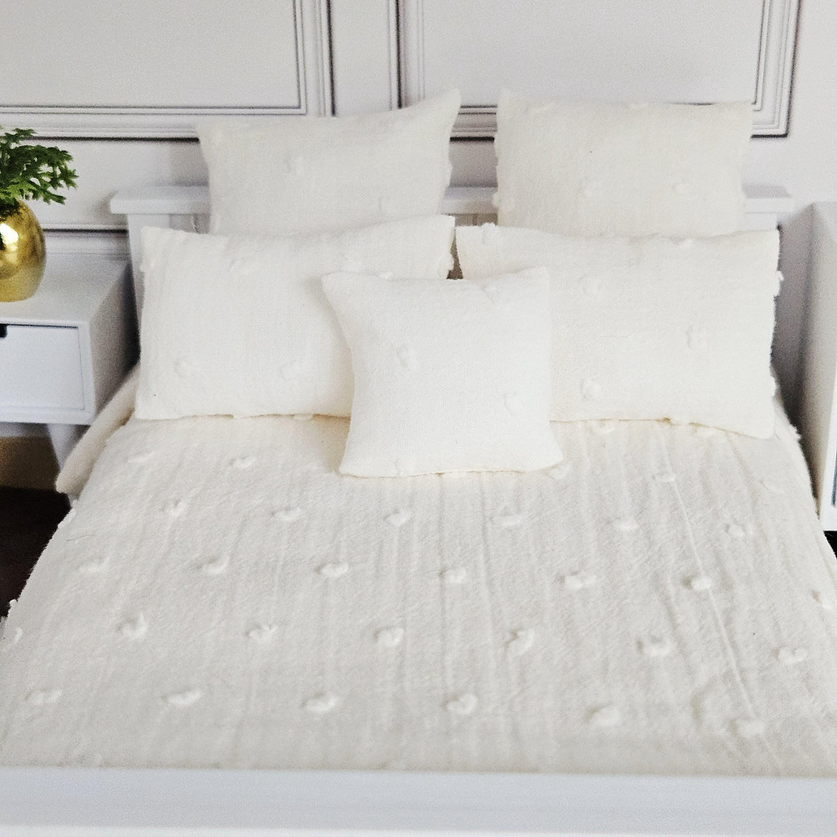 Dolls House Bedding Set: Cream Miniature Double Bed