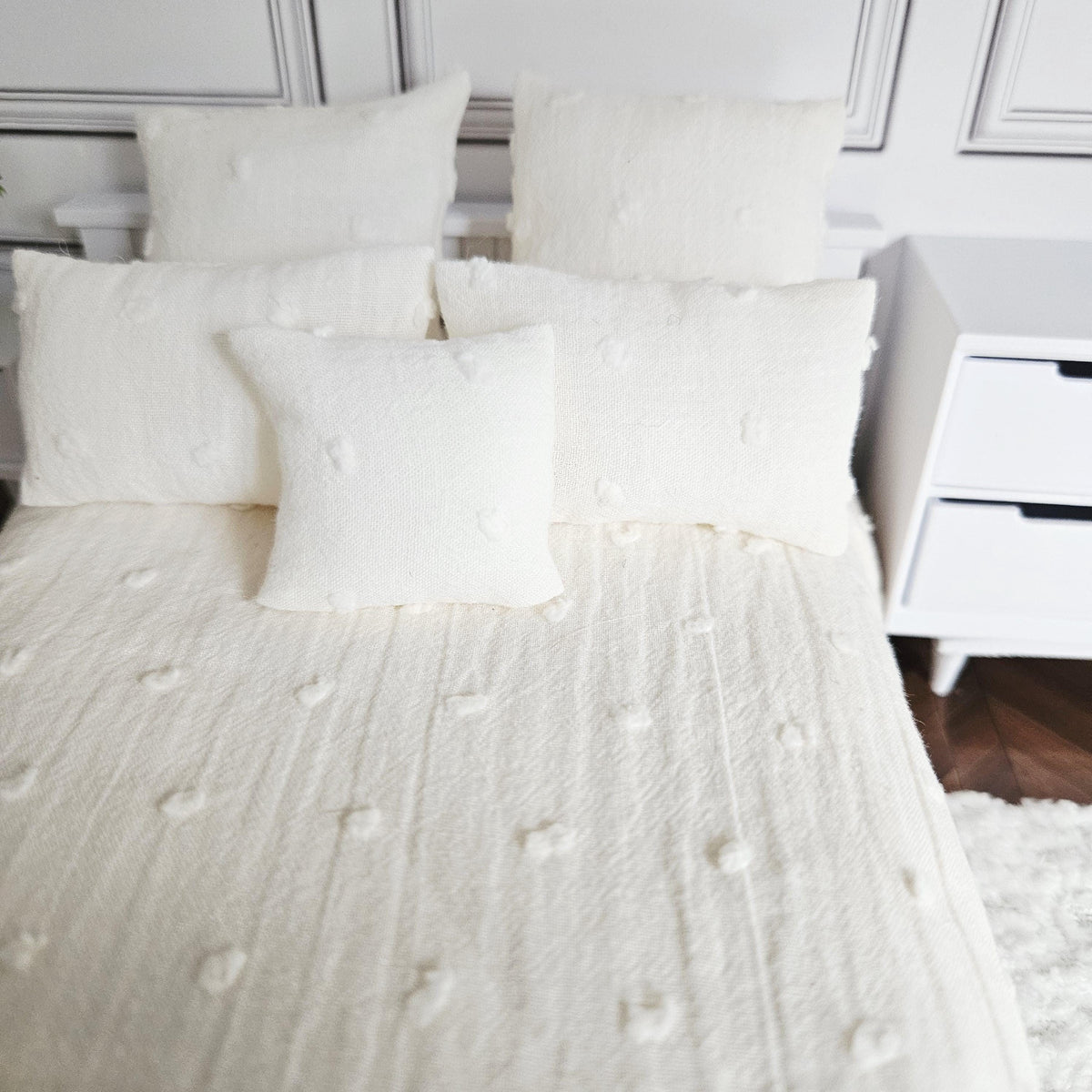 Dolls House Bedding Set: Cream Miniature Double Bed