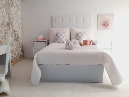 Double Divan Bed with High Headboard | 1:12 scale dolls house miniature
