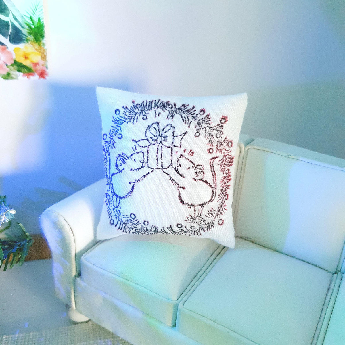 Christmas Mice Cushion | 1:12 scale dolls house miniature