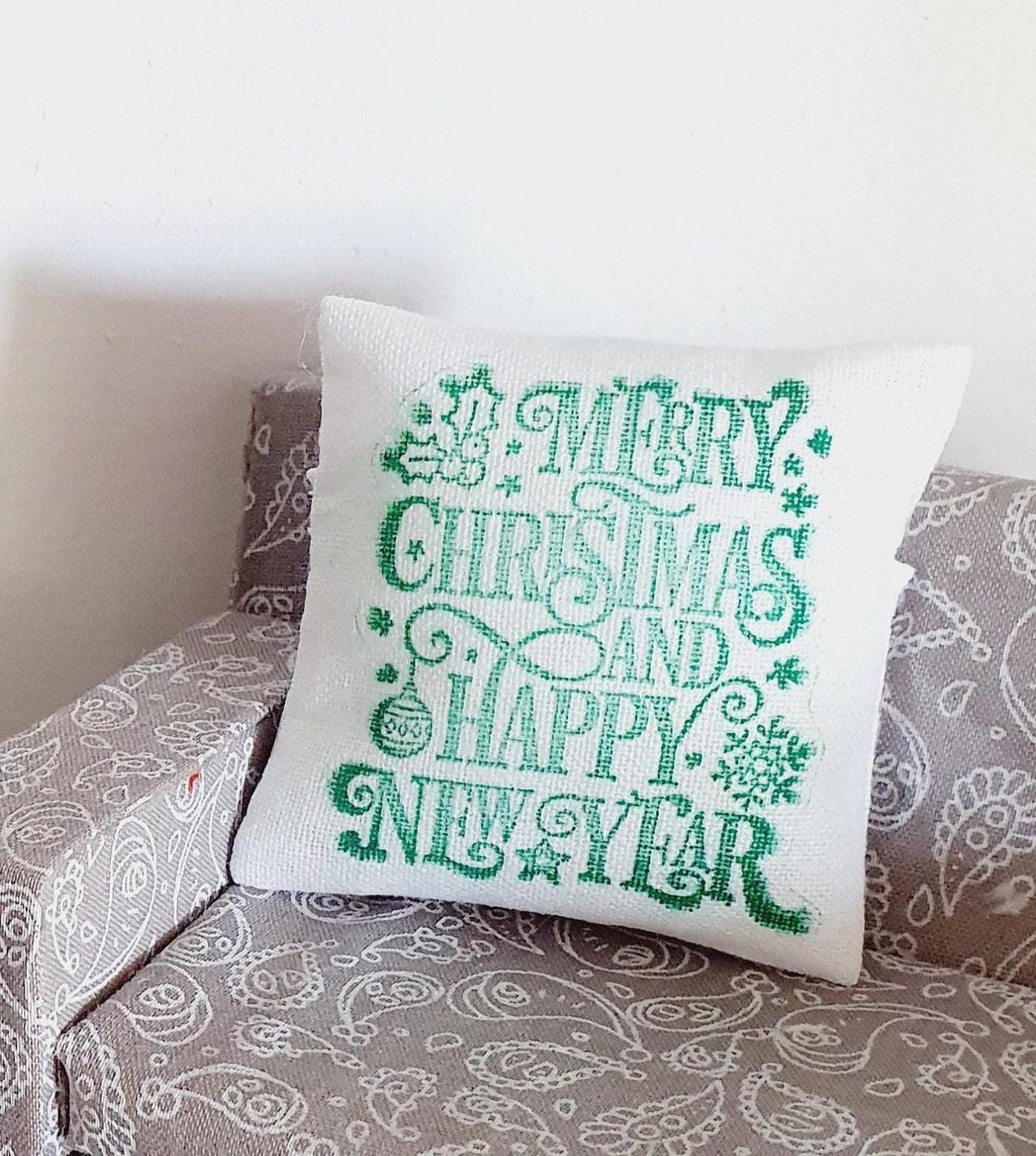 Green Merry Christmas Cushion | 1:12 scale dolls house miniature