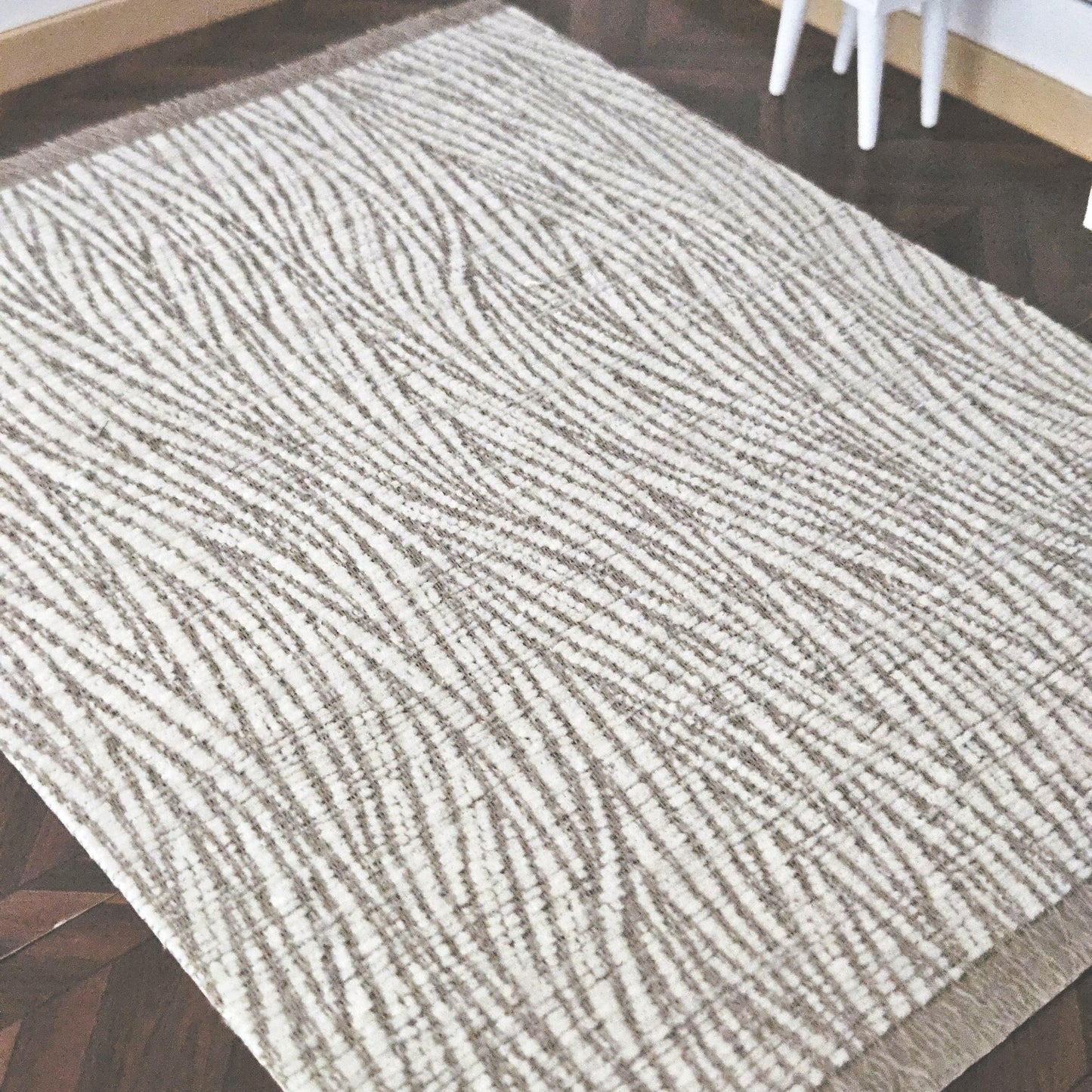 Dolls House Large Light Beige & White Rug  1:12th Scale, Miniature Rug (RUG-EX)