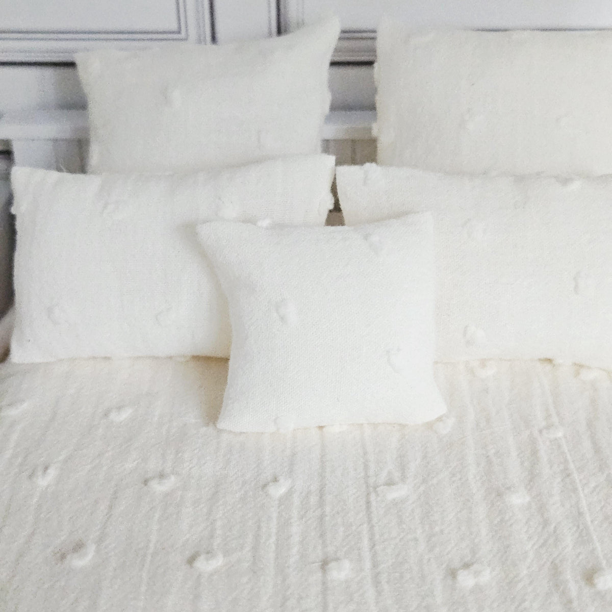 Dolls House Bedding Set: Cream Miniature Double Bed