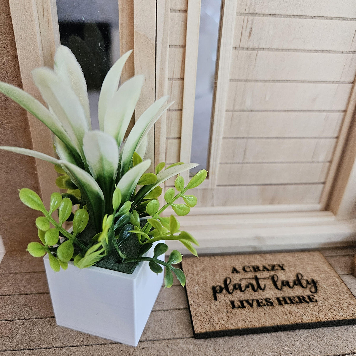 Dolls House Coloured Plant Pot with Green & White Plant | Modern Indoor Plant | 1:12 Scale