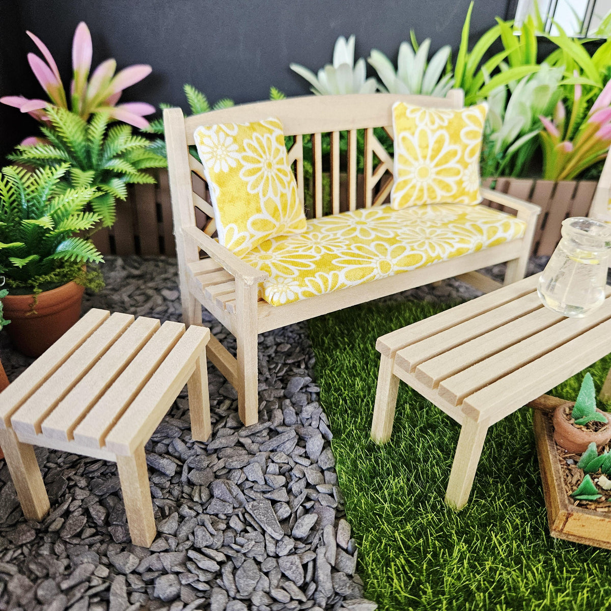 Garden Furniture Set – Sunny Yellow – alternate view 4 | 1:12 scale dolls house miniature