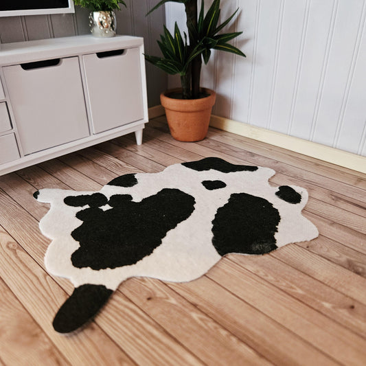 Dolls House cow hide rug, miniature rug, diorama, dollhouse accessories, black & white
